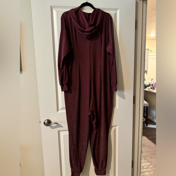 NEW Savage x Fenty Sleep and Shine Hoodie Jumpsuit Red Sparkle 3X NWOT - Picture 3 of 5